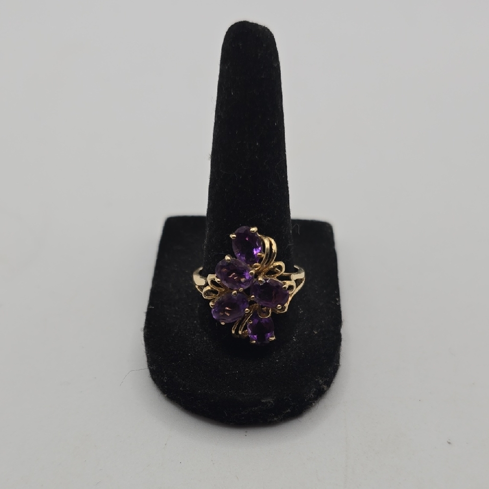 10k Gold and Purple Amethyst Floral Ring